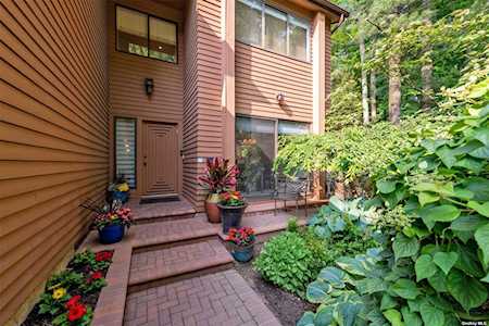 1 Yale Drive #1 Manhasset, NY 11030