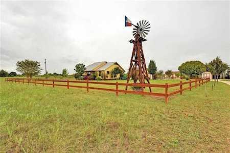 190 Lazy River (Two Homes) LN Elgin, TX 78621
