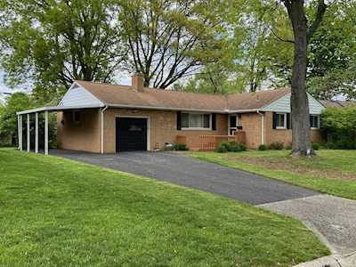 390 Crandall Drive Worthington, OH 43085