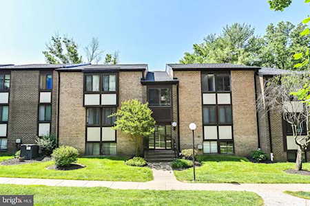 9733 Kings Crown Ct #202 Fairfax, VA 22031