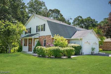 40 Coachlight Dr Chatham Twp., NJ 07928