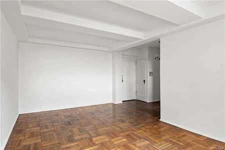 2055 Mcgraw Avenue #7E Bronx, NY 10462