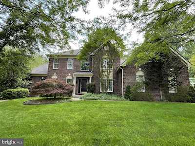 106 Parkview Circle Media, PA 19063