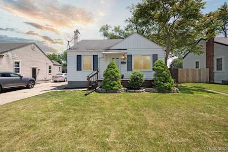 3560 Prairie Ave Berkley, MI 48072