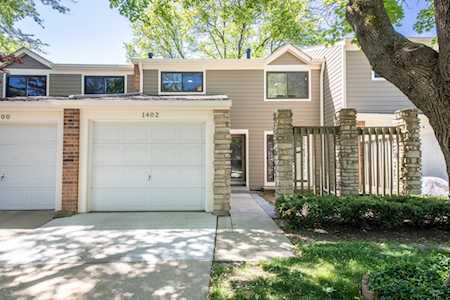 1402 N Bridgeport Dr Mount Prospect, IL 60056