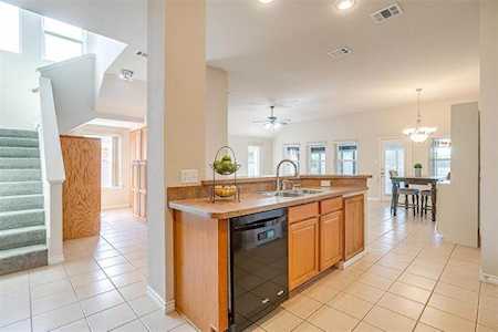 724 Evergreen Court Burleson, TX 76028