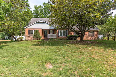 2208 Shannon Dr Murfreesboro, TN 37129