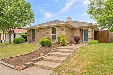 2111 Greenview Drive Carrollton, TX 75010