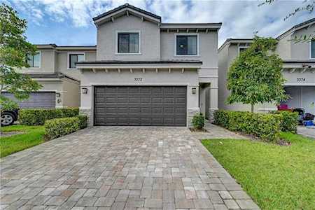 3372 NW 5th St Pompano Beach, FL 33069