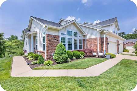 868 Waterford Villas Dr Lake St Louis, MO 63367
