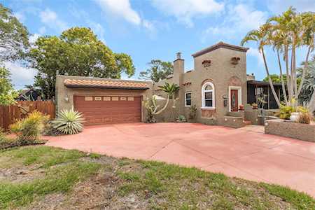 4565 N 9th Ave St. Petersburg, FL 33713