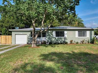 1105 S Betty Ln Clearwater, FL 33756