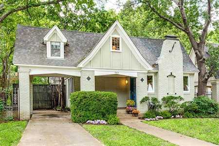 1023 N Edgefield Avenue Dallas, TX 75208