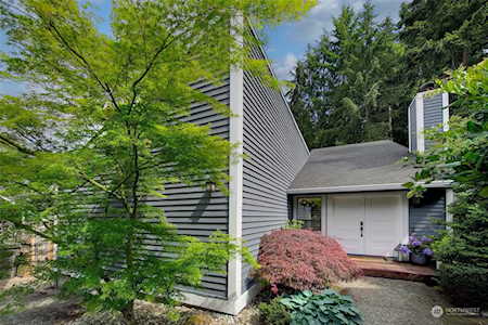 11713 NE 105th Ln Kirkland, WA 98033