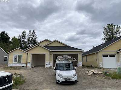 4157 E Willakenzie ST Newberg, OR 97132
