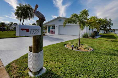 1755 Loralin Dr Englewood, FL 34223