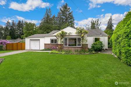 19919 Dayton Ave N Shoreline, WA 98133