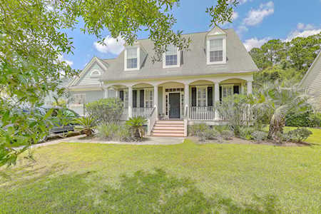 2936 Riverwood Dr Mount Pleasant, SC 29466