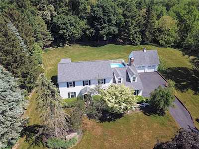 4940 Gwen Circle Zionsville, PA 18092