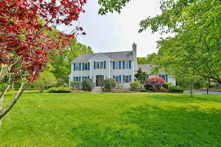 18 Sand Castle Ln Bellingham, MA 02019