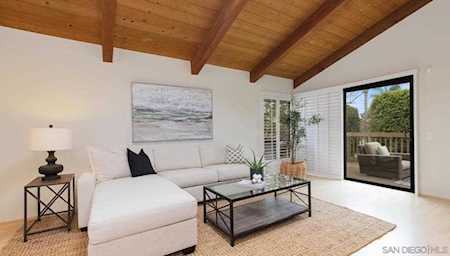 9913 Aviary Dr San Diego, CA 92131
