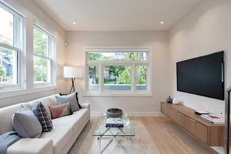 3782 Quebec Street Vancouver, BC V5V 3K4
