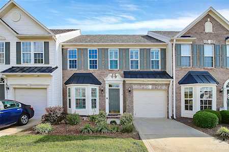 318 Shingleoak Dr Lake Wylie, SC 29710