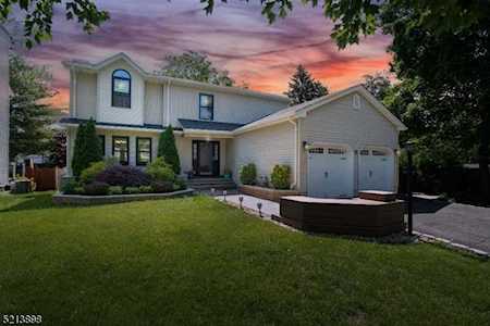 14 Hilltop Pl Montclair Twp., NJ 07042