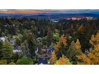2444 SW Arden RD Portland, OR 97201