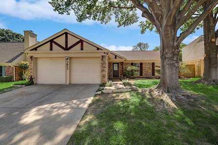 3612 Windsong Lane Bedford, TX 76021