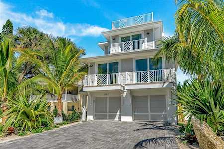3017 Avenue E Holmes Beach, FL 34217
