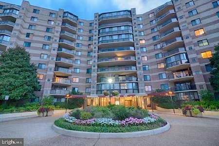 8380 Greensboro Dr #124 Mclean, VA 22102