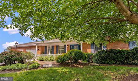 2319 Locust Ln Gilbertsville, PA 19525