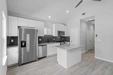 16902 W Alderson Montgomery, TX 77316