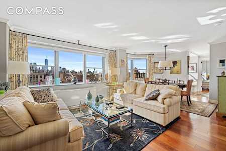 10 W 15th St #1914/15 New York, NY 10011
