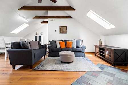 323 Lafayette St #5 Salem, MA 01970