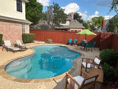 2805 Walnut Lane Hurst, TX 76054