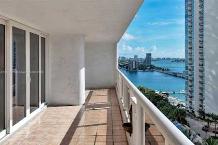 1717 N Bayshore Dr #A-1954 Miami, FL 33132
