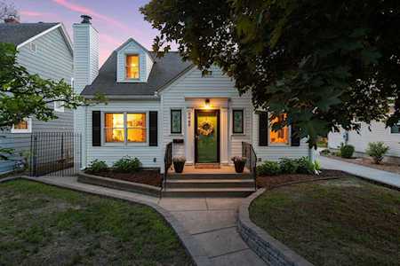 3949 Hubbard Avenue N Robbinsdale, MN 55422