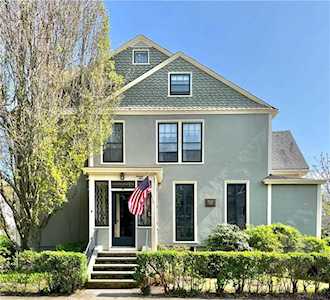 21 Catherine St Newport, RI 02840