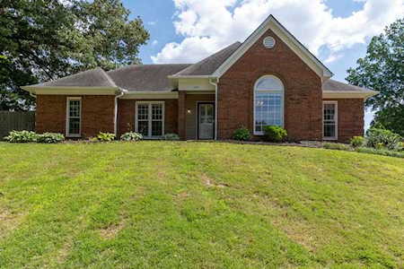 1377 S Hawkcrest Cv Memphis, TN 38016