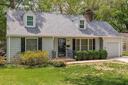 2911 W 71 Terrace Prairie Village, KS 66208
