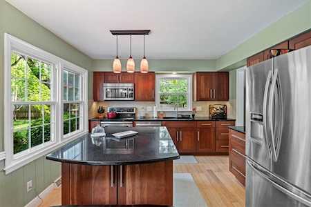 7853 Rosehill Rd Lenexa, KS 66216