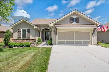 921 SE Amber Ct Blue Springs, MO 64014