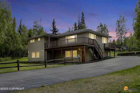 6024 Collins Way Anchorage, AK 99502