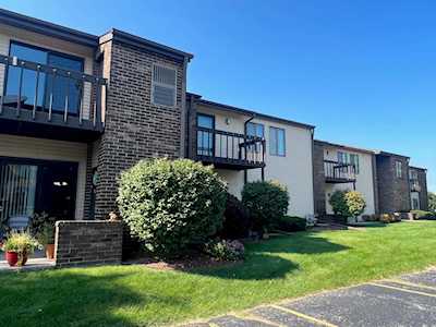 366 W St Joseph St #16 Green Bay, Village of Allouez, WI 54301