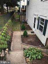 4129 Weeping Willow Ct #142C Chantilly, VA 20151