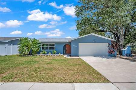 9003 127th St Seminole, FL 33776