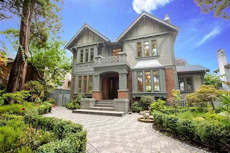 6038 Marguerite Street Vancouver, BC V6M 3L1