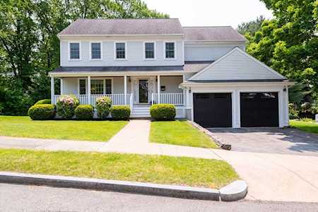 41 Ellen Road Stoneham, MA 02180